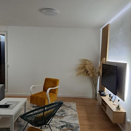 Apartman Neyla Mostar Bagian luar foto